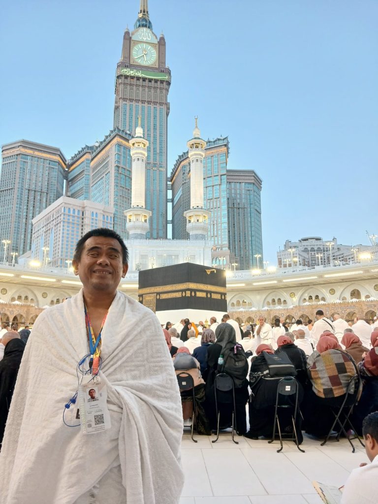 Photo 2, Ipan Hidayatulloh Saat Berada Di Kota Suci Makah